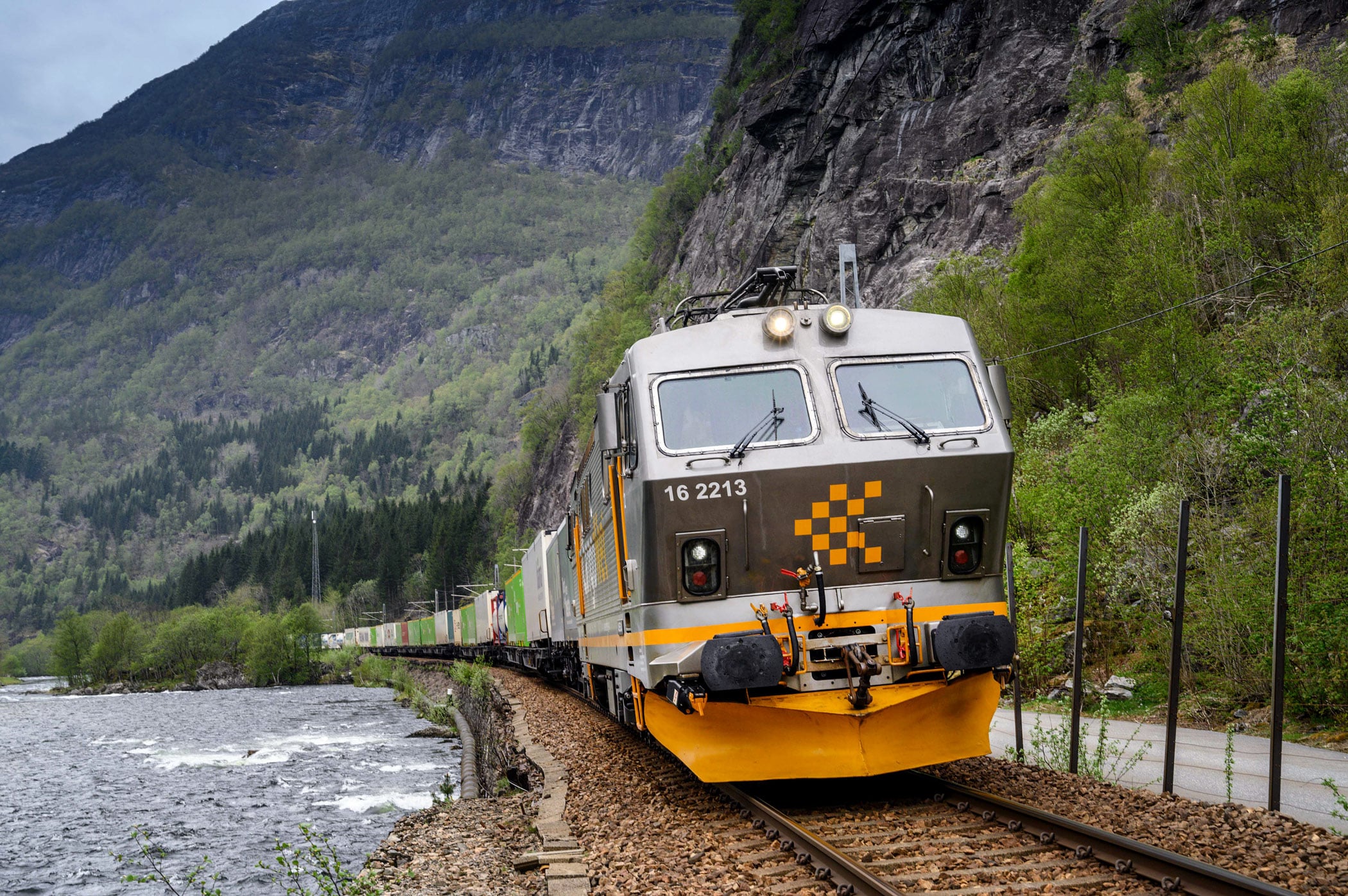 godstog i norsk natur