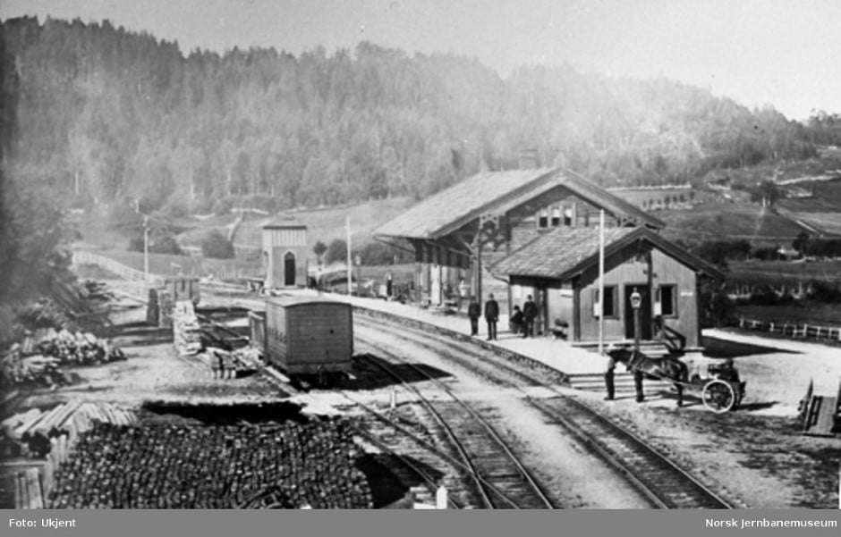 Asker stasjon 1880.