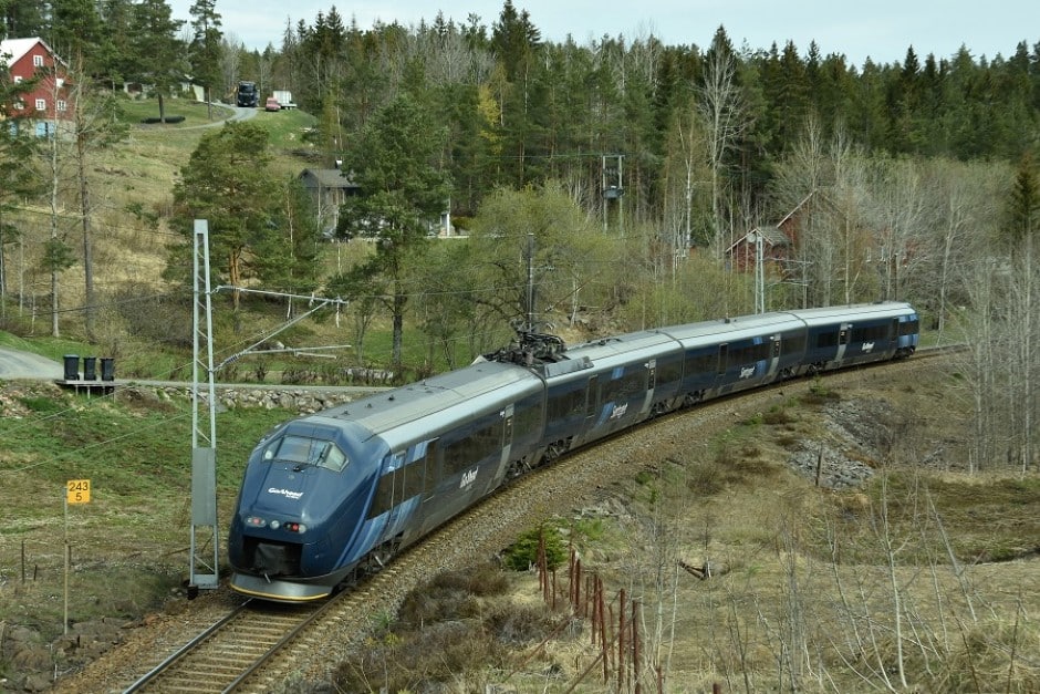 Fjerntog på Sørlandsbanen.