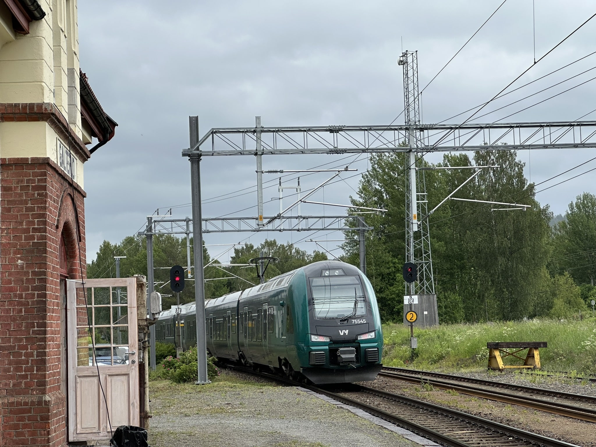 På den gamle Galterud stasjon blir det beholdt et stikkspor av omsyn til banens drift og vedlikehald. Det nye kryssingssporet blir bygd litt lengre aust.