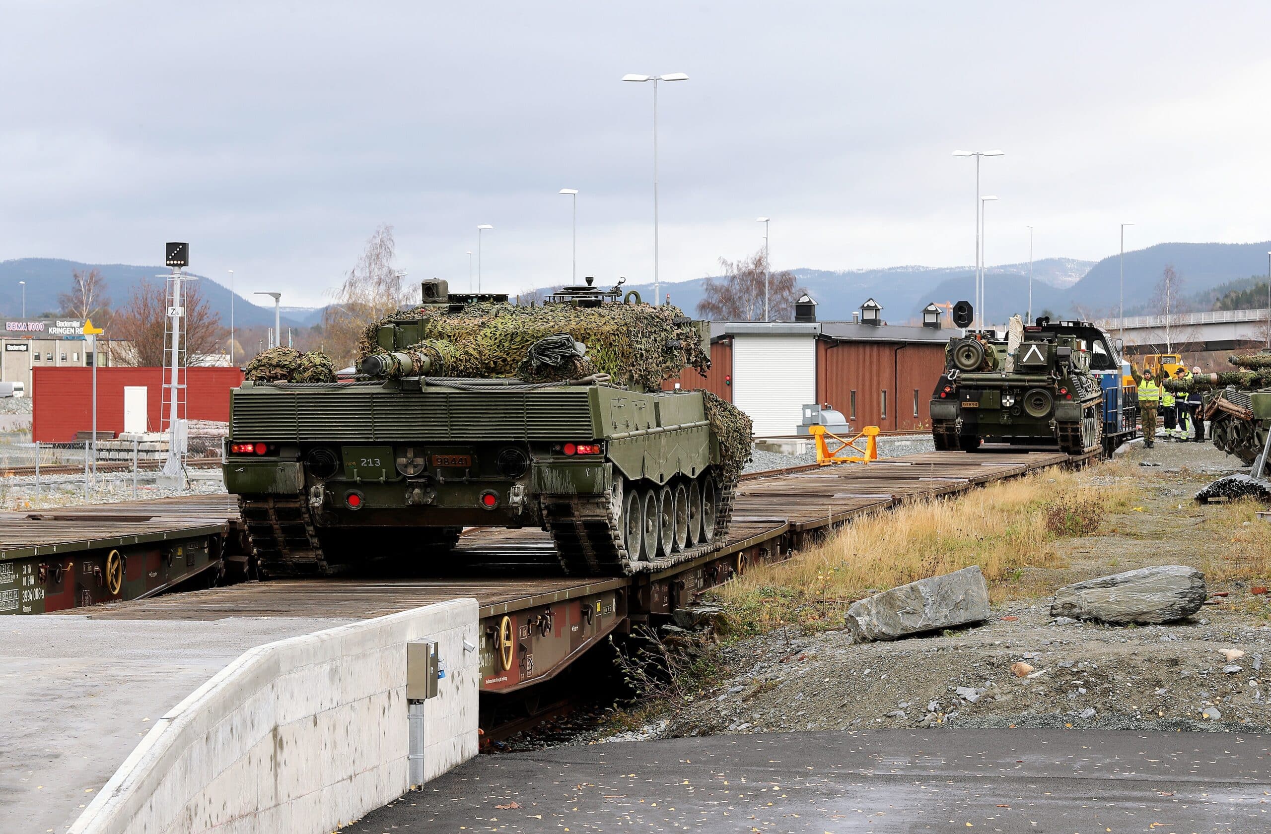 Både faste og mobile lasteramper er også viktige for beredskap og fleksibilitet.