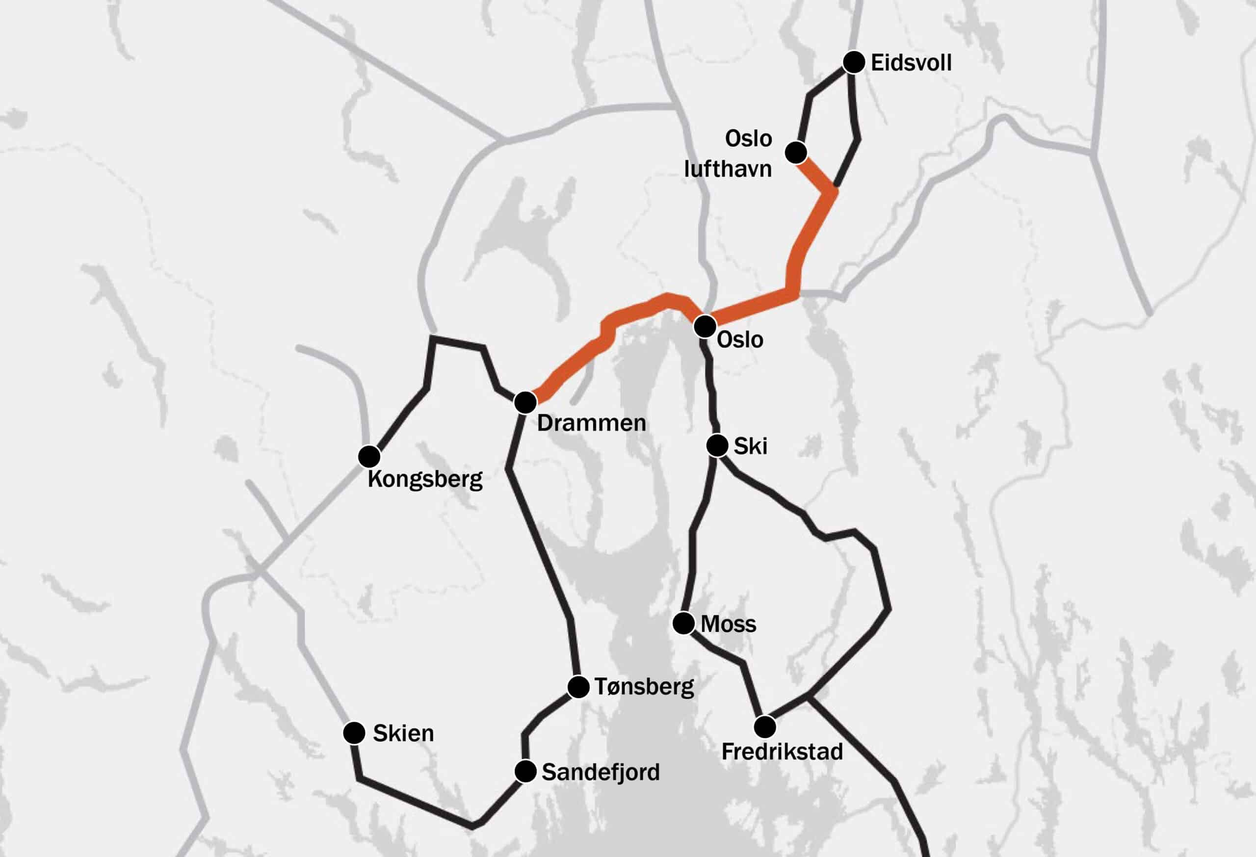 Kart av jernbanestrekningene på Østlandet hvor strekningen mellom Drammen og Oslo lufthavn er markert med rødt.