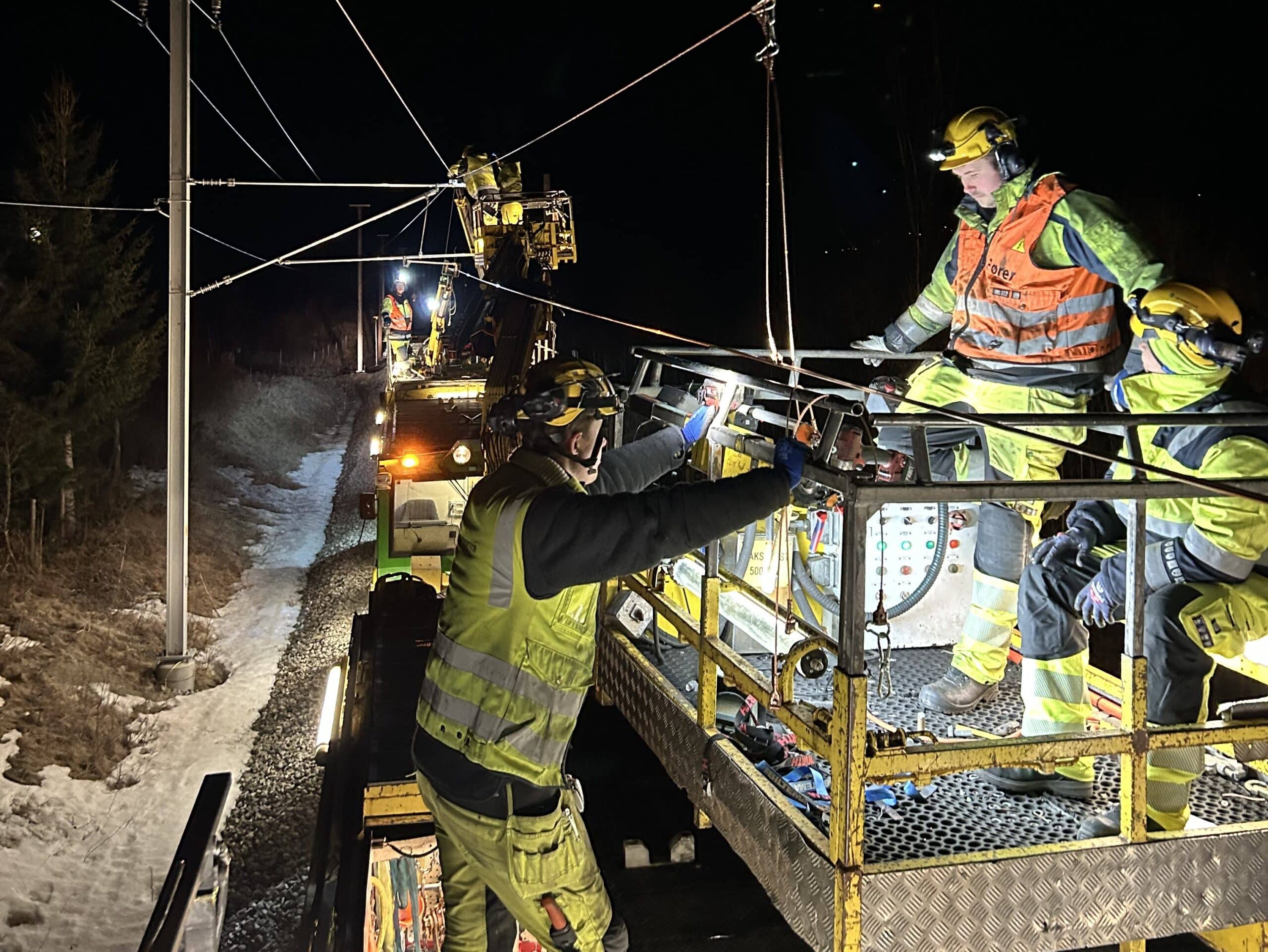 Frå arbeidet med ny straumforsyning på Bergensbanen.