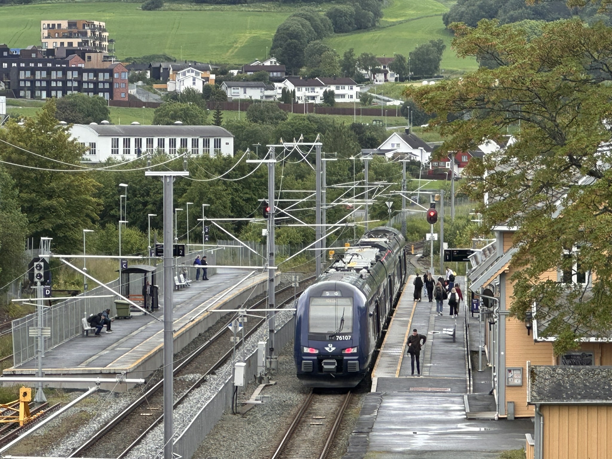 Togene kjører nå på strøm sør for Stjørdal og på Meråkerbanen.