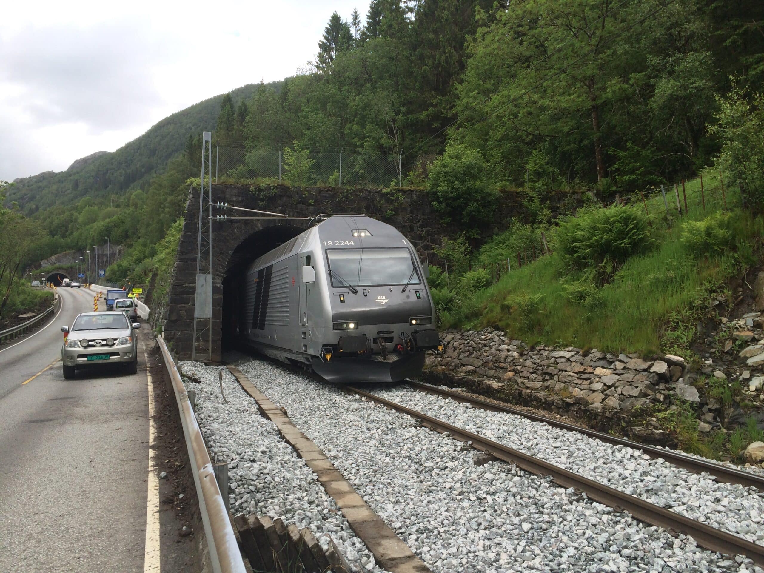 Bogelia ved Vaksdal er ein av stadene som er utsett for ras. og som forsvinn når kjem ny veg og bane i tunnel.