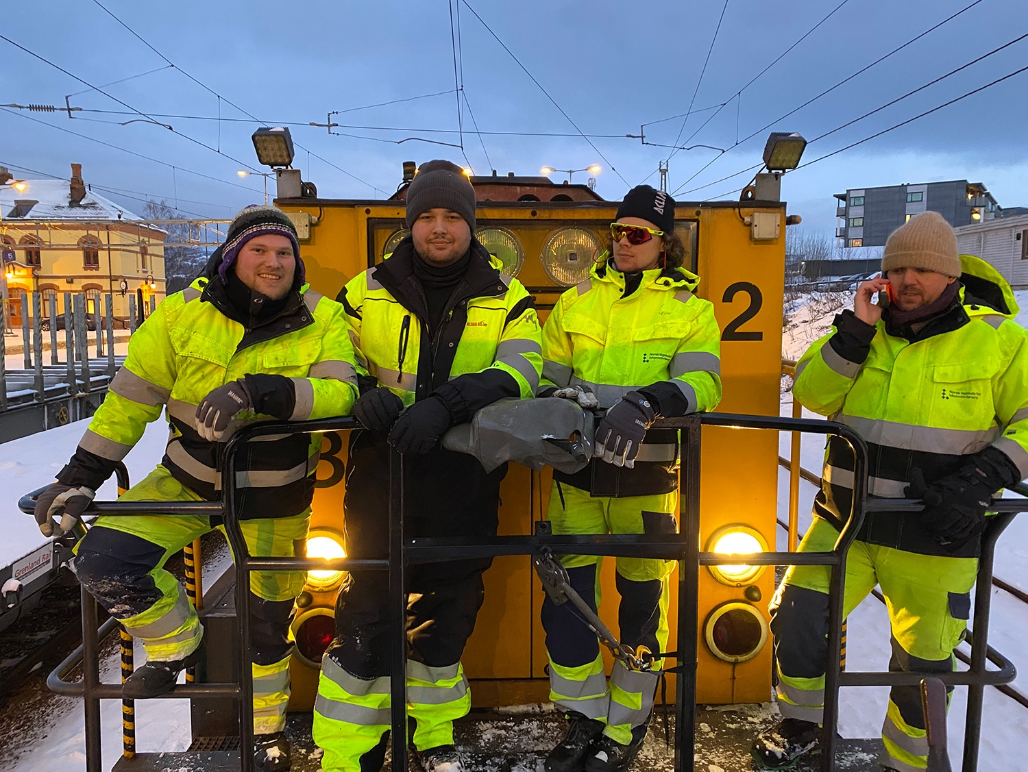 Studenter foran på toget