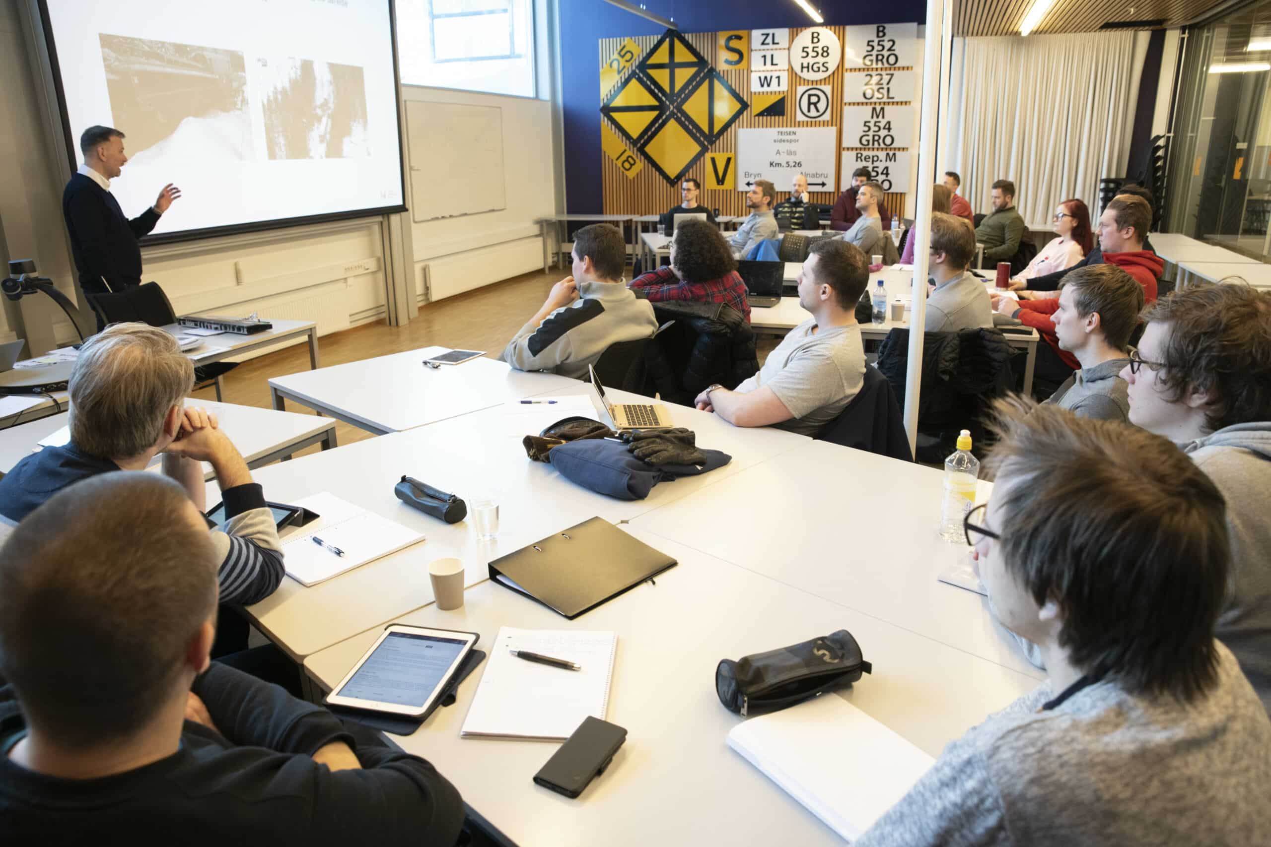 Studenter i klasserom