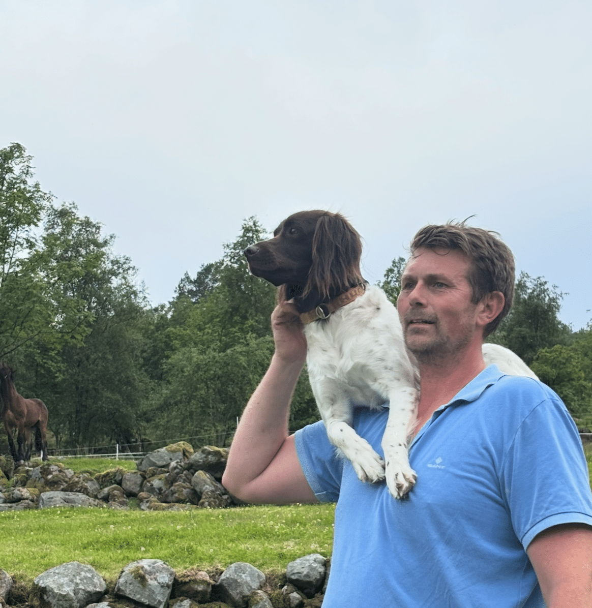 Stig med hunden sin