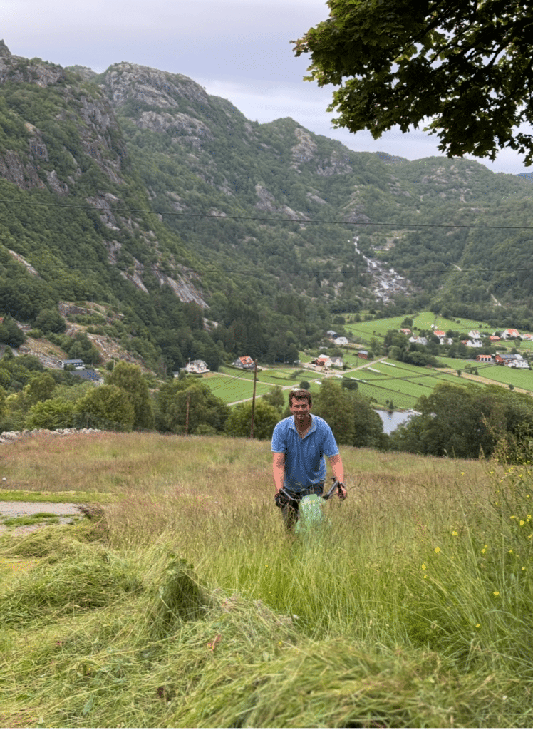 Stig i hagen på Nordstrand.