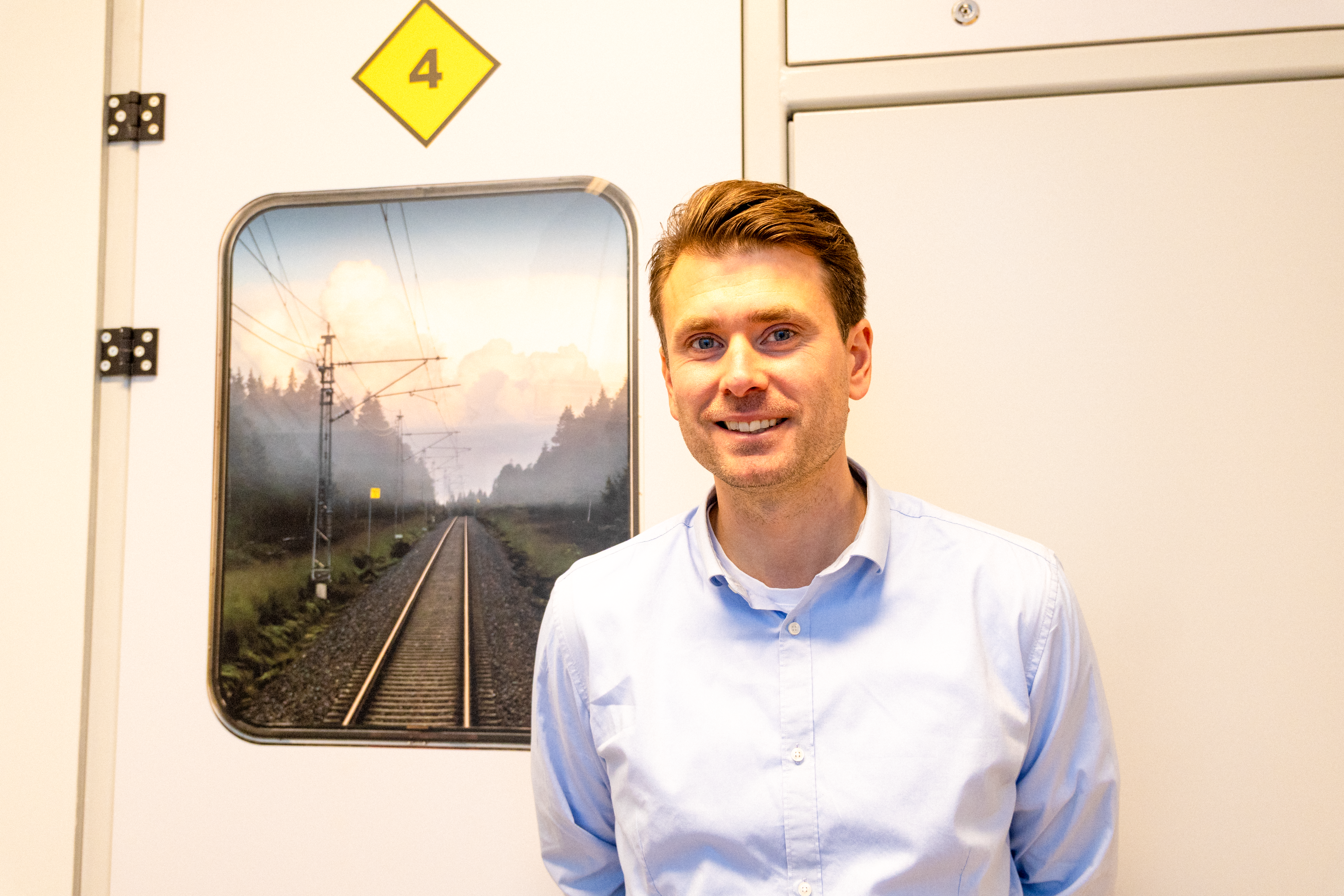 Kim foran simulatoren